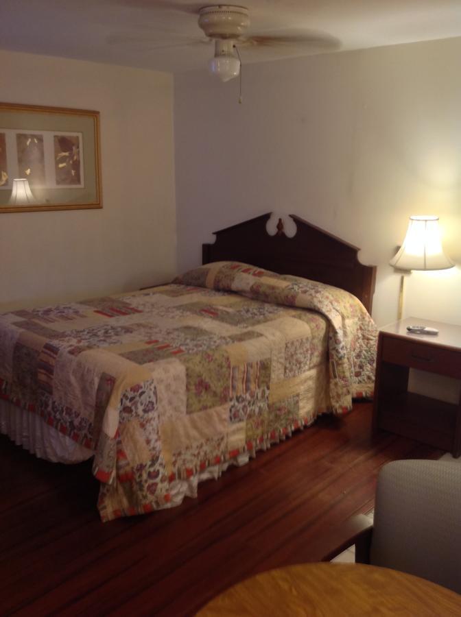 Gaard Motel フォックスボロ エクステリア 写真